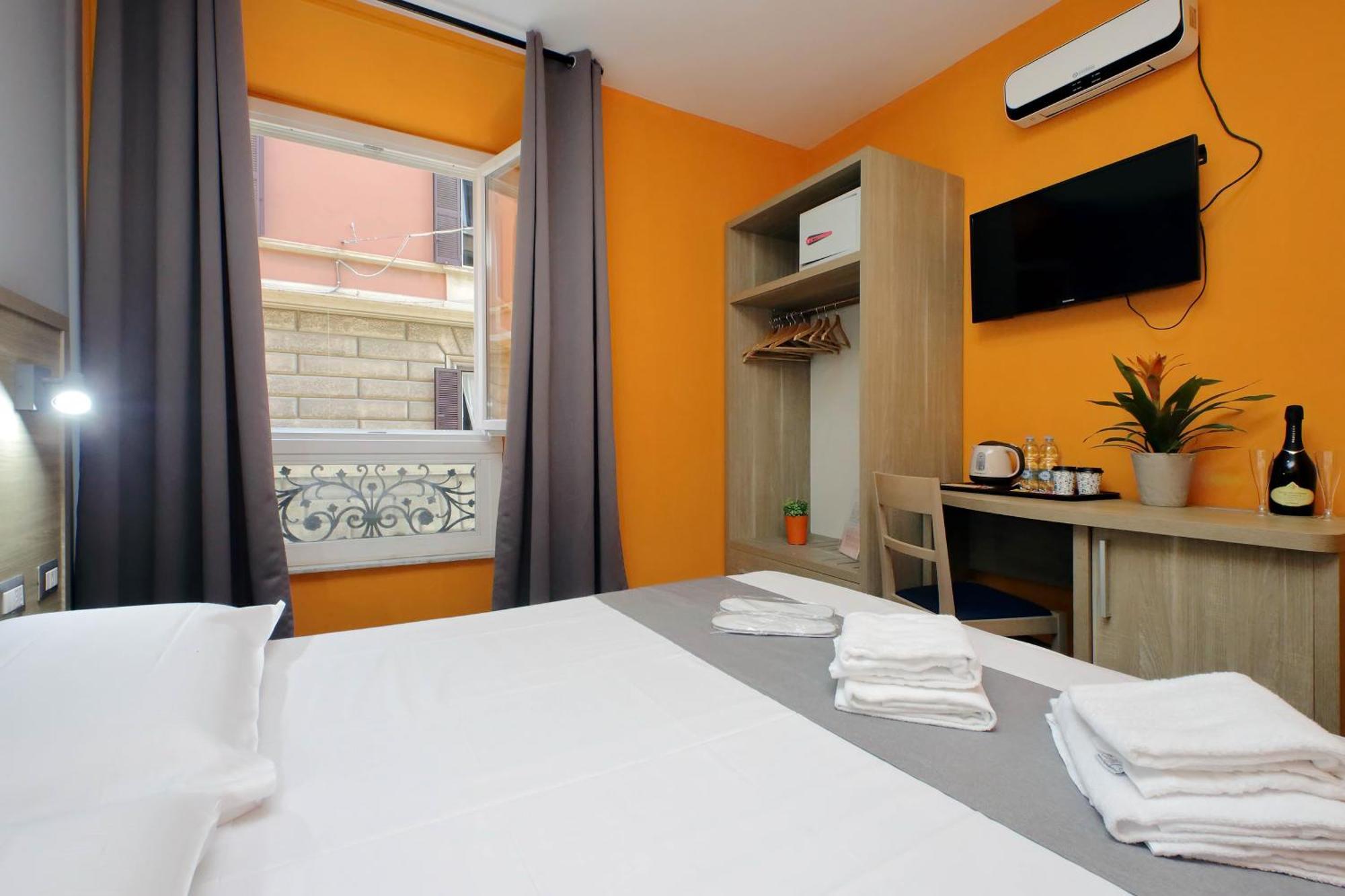 Lhg Comfy Rooms Рим Экстерьер фото