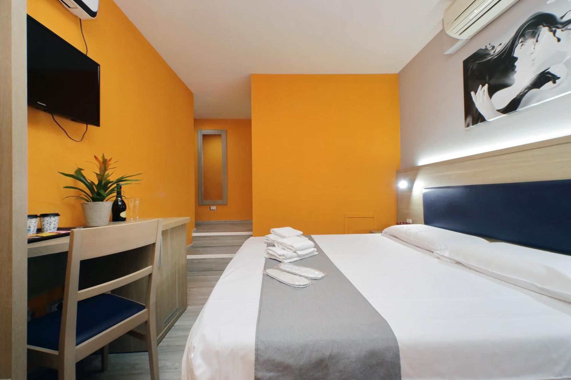 Lhg Comfy Rooms Рим Экстерьер фото