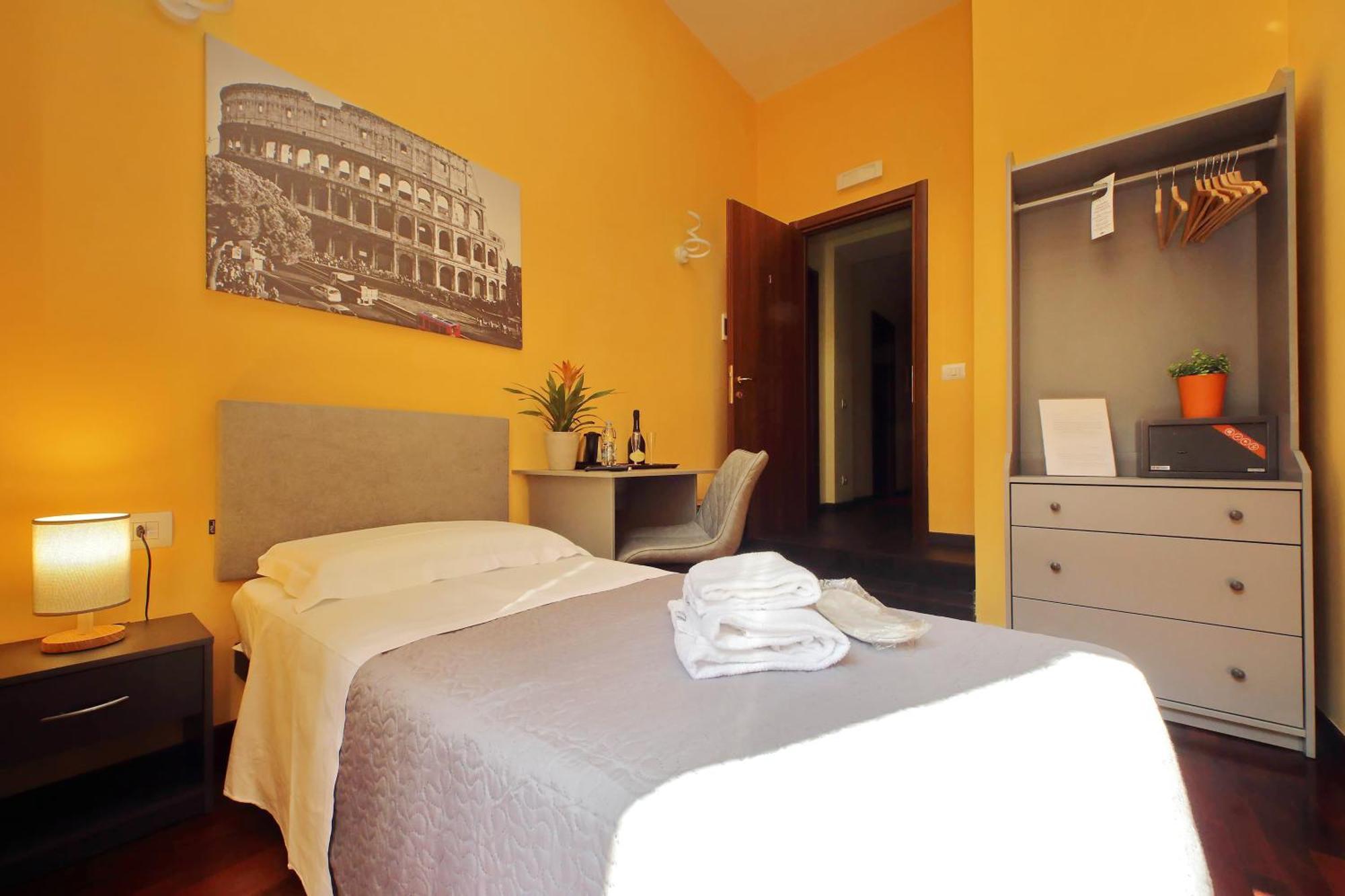 Lhg Comfy Rooms Рим Экстерьер фото